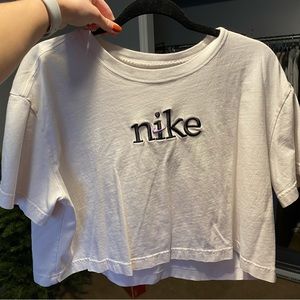 Nike cropped tee